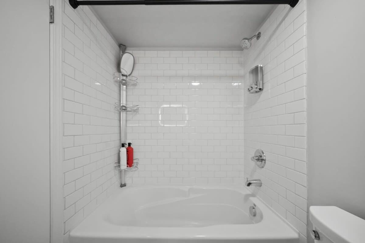 Apartamento One Of A Kind Loft In Gastown With Free Parking *