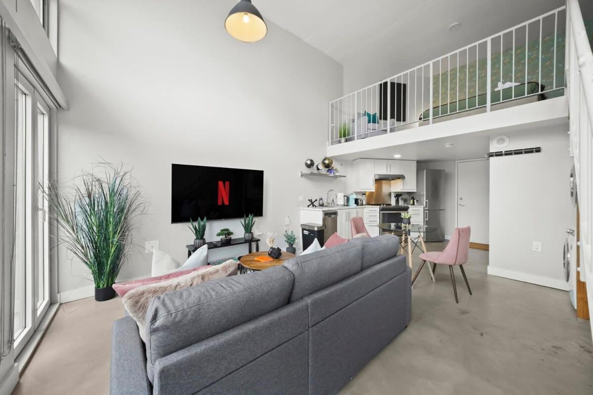 Apartamento One Of A Kind Loft In Gastown With Free Parking *